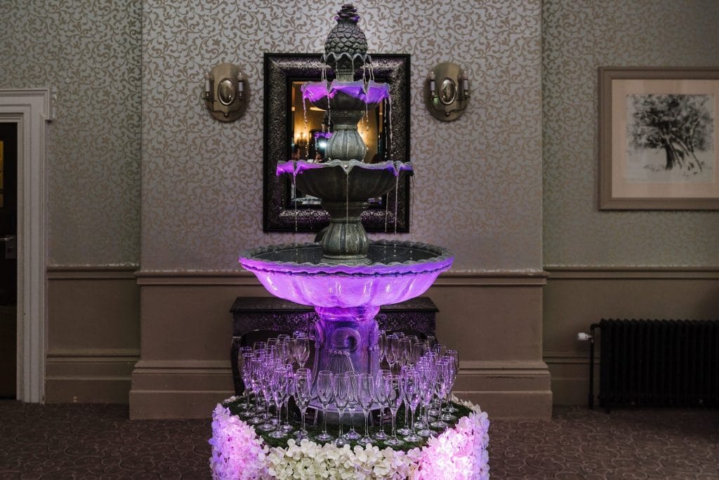 cocktail fountain of 3 tier pineapple